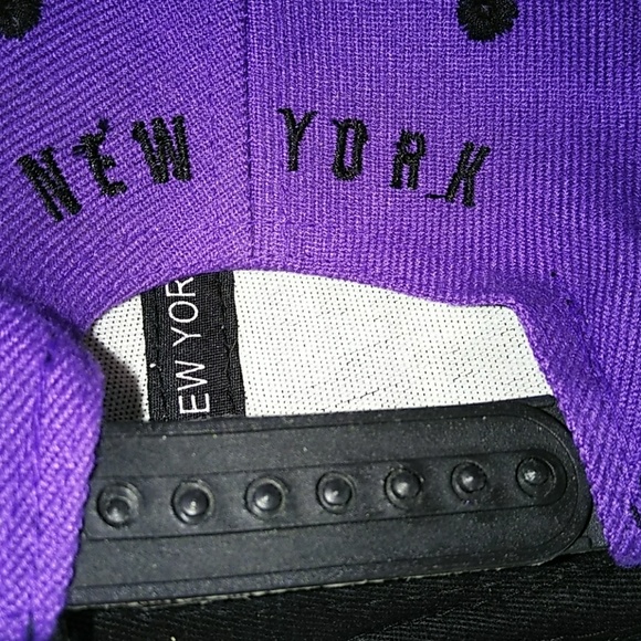 T&T Flat Billed New York Spellout Cap - Picture 6 of 8